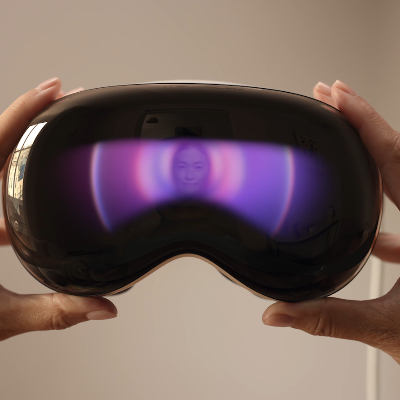 Vision Pro: EyeSight